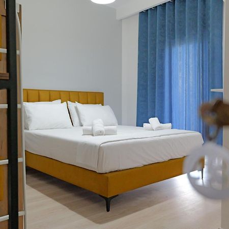Hotel Holiday Sarandë Eksteriør bilde