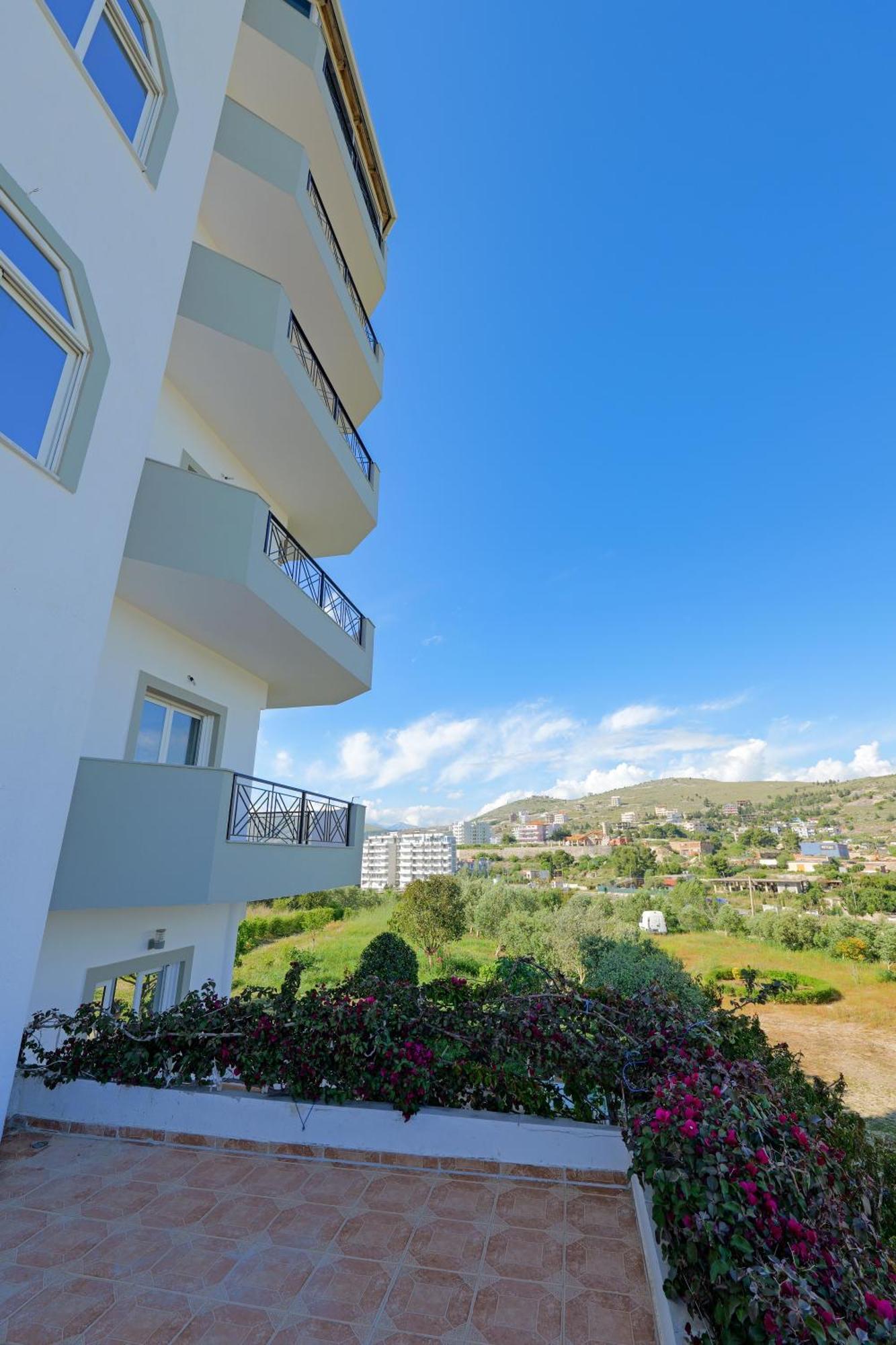 Hotel Holiday Sarandë Eksteriør bilde