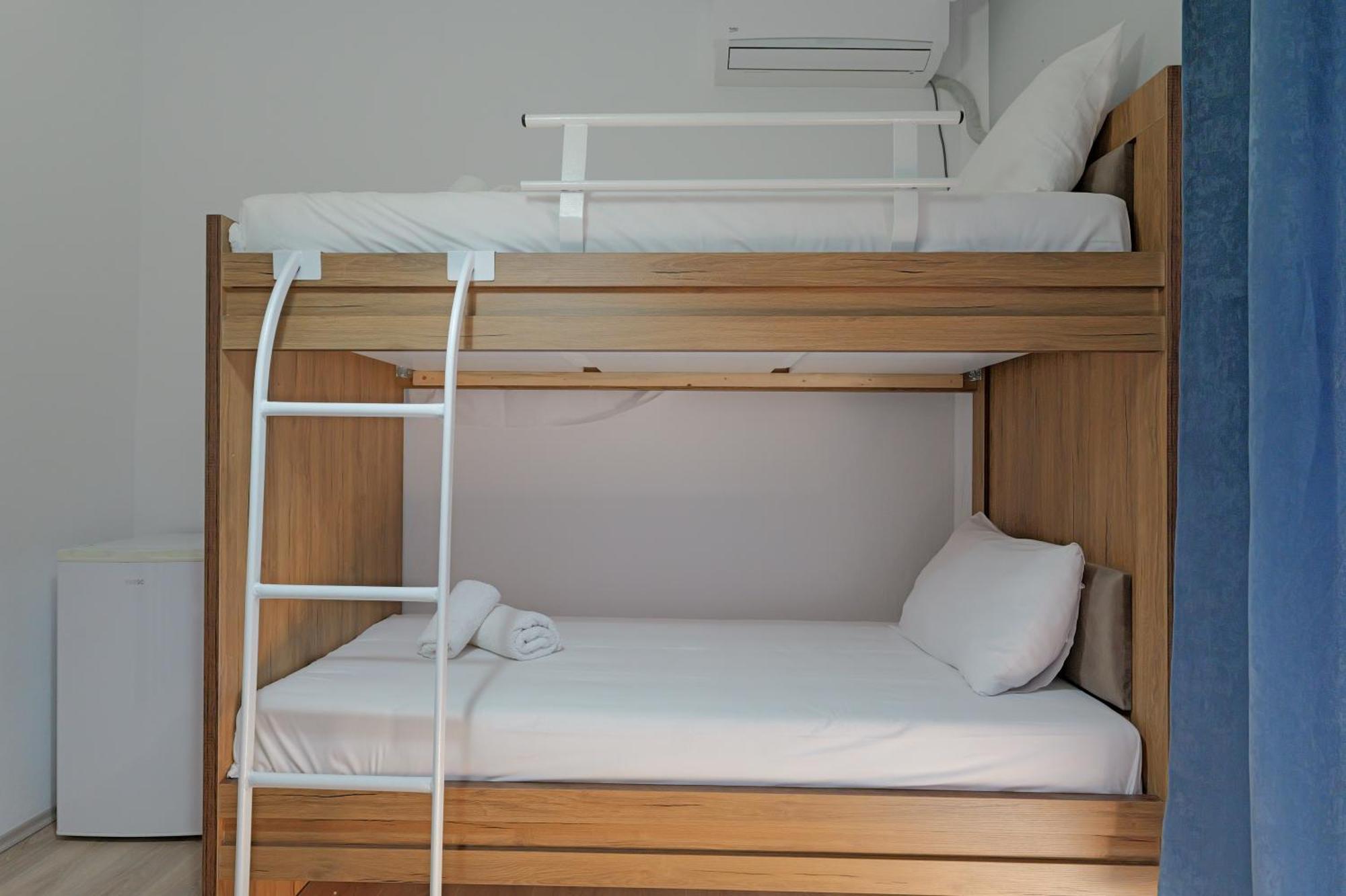 Hotel Holiday Sarandë Eksteriør bilde