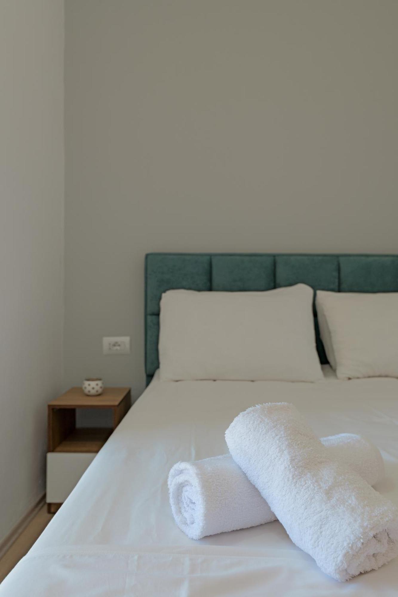 Hotel Holiday Sarandë Eksteriør bilde