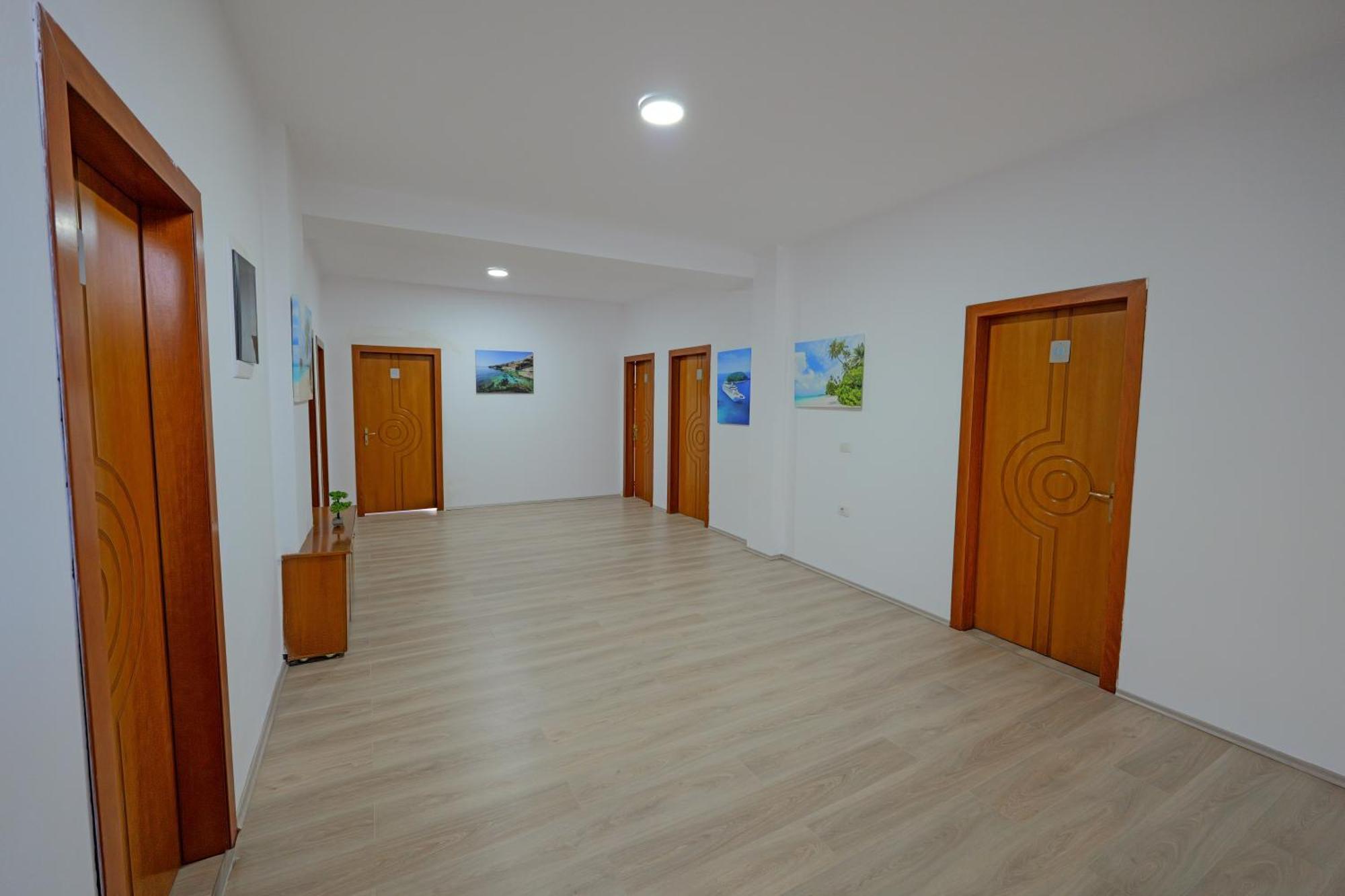 Hotel Holiday Sarandë Eksteriør bilde