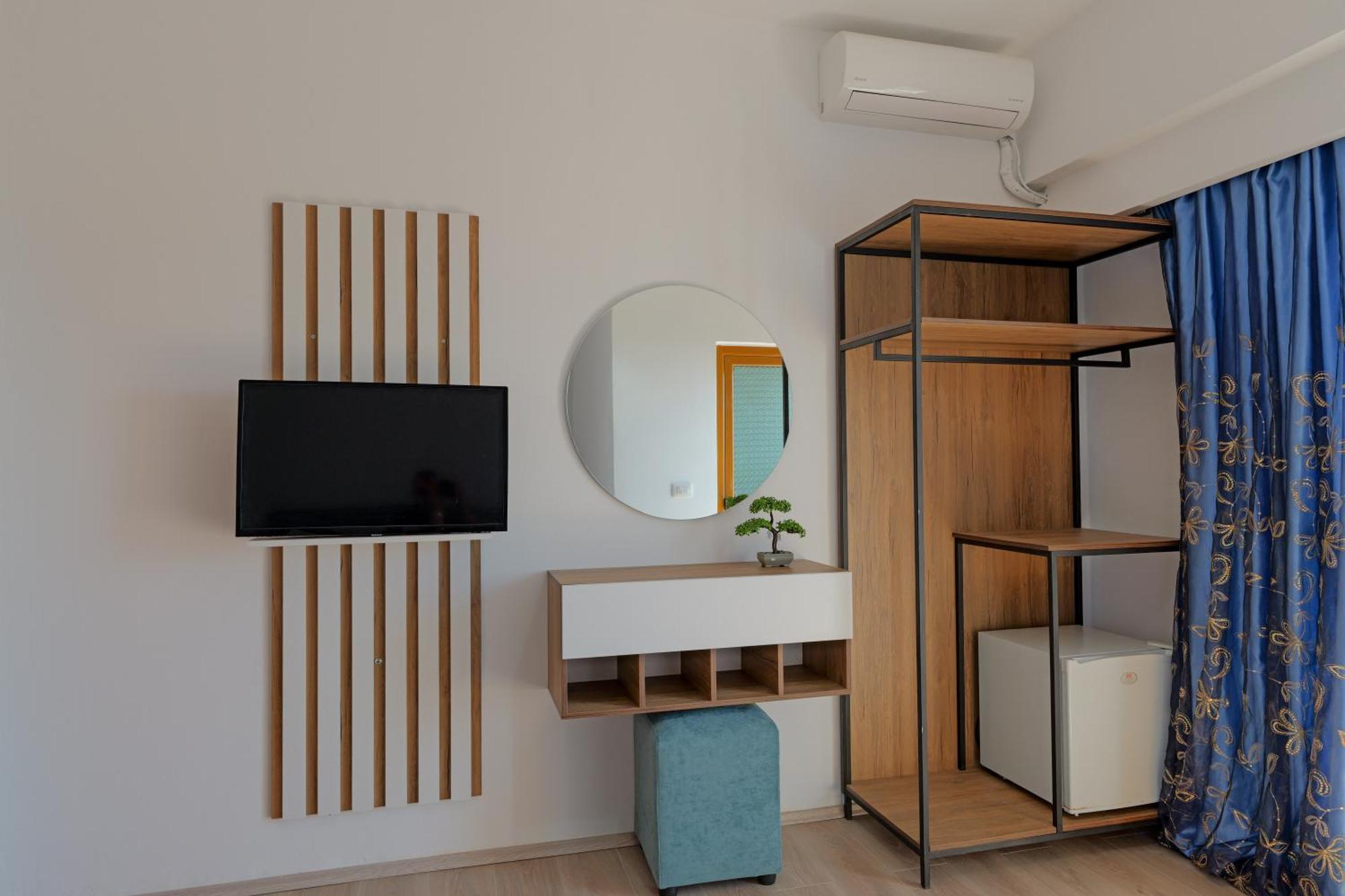 Hotel Holiday Sarandë Eksteriør bilde
