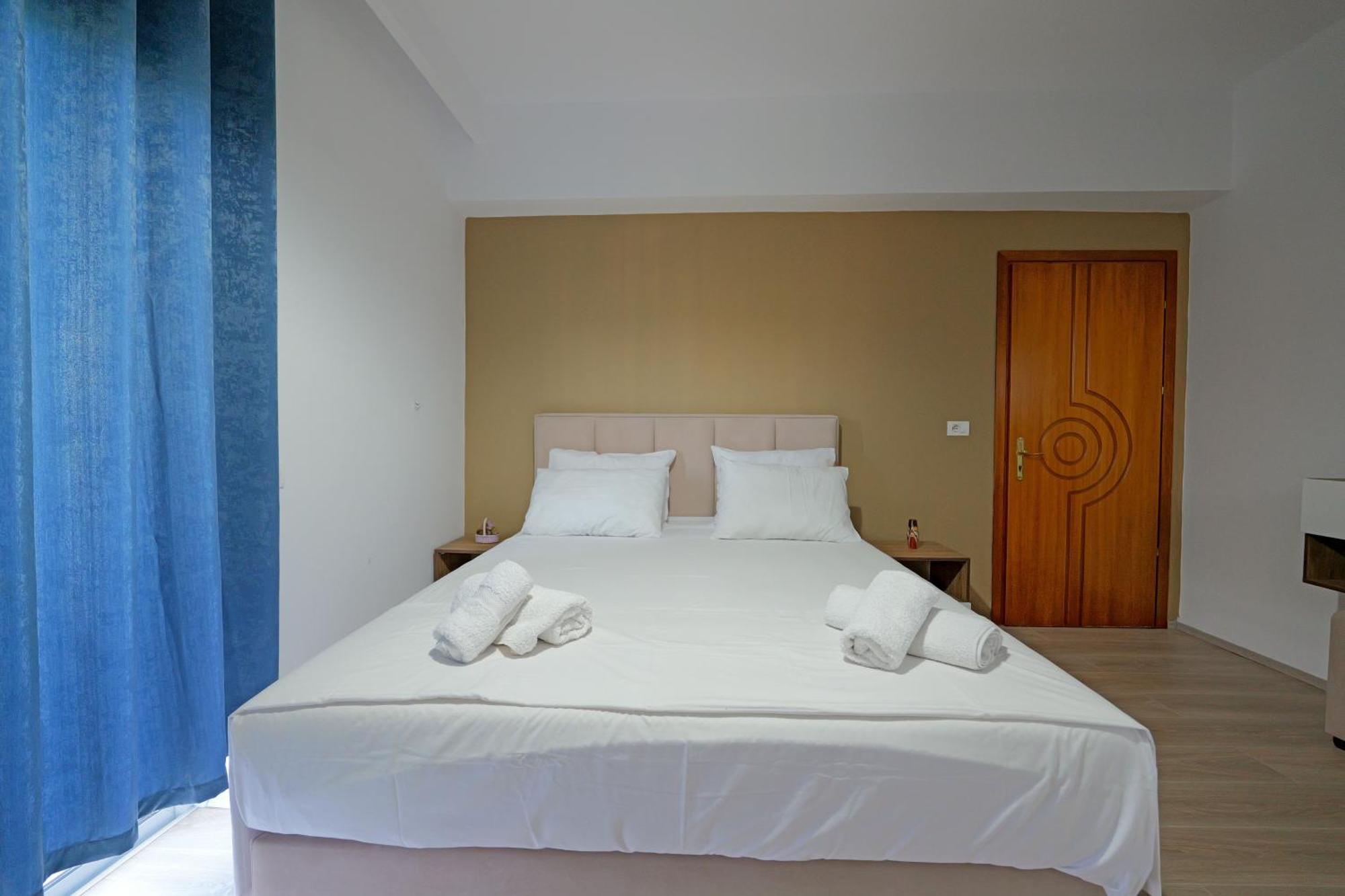 Hotel Holiday Sarandë Eksteriør bilde