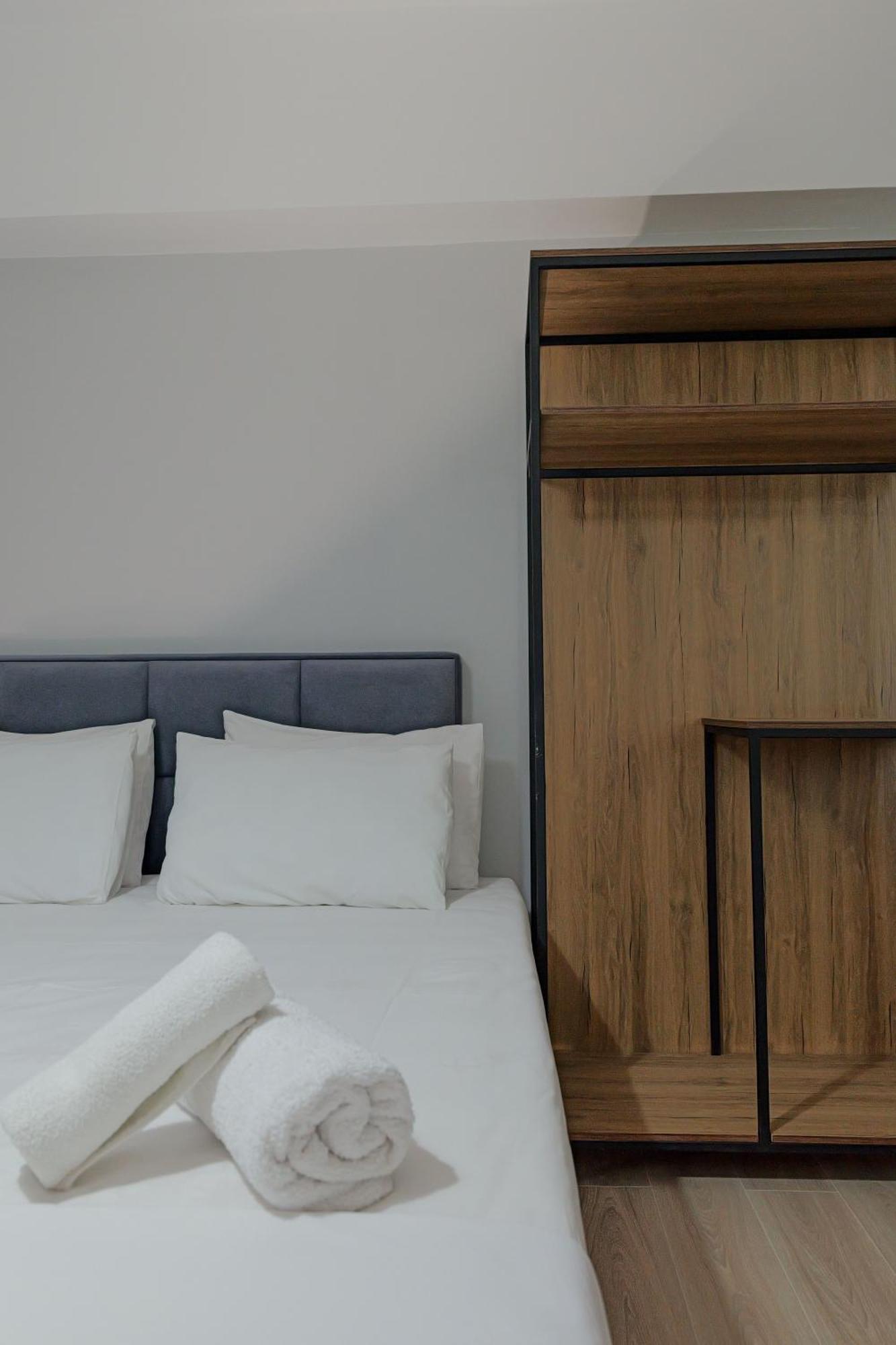 Hotel Holiday Sarandë Eksteriør bilde