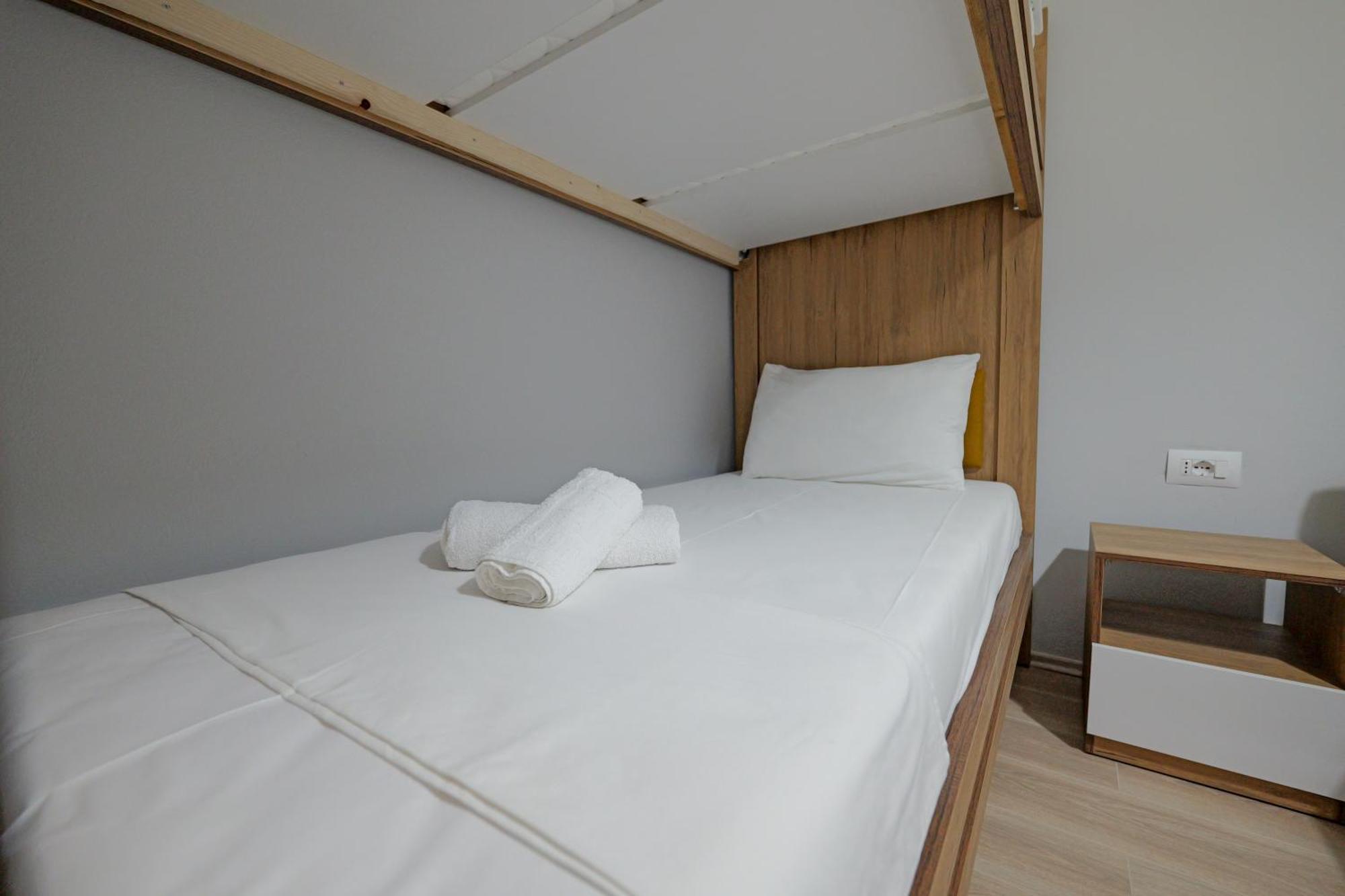 Hotel Holiday Sarandë Eksteriør bilde
