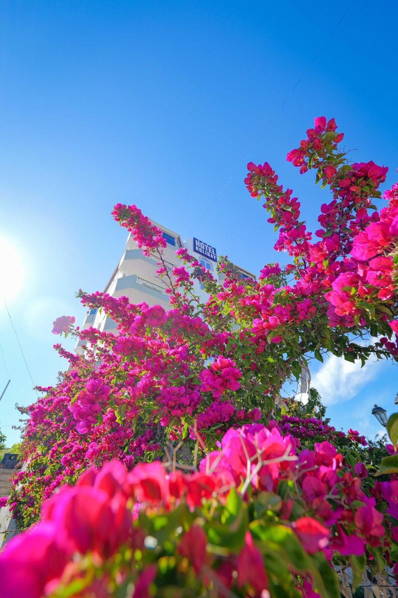 Hotel Holiday Sarandë Eksteriør bilde