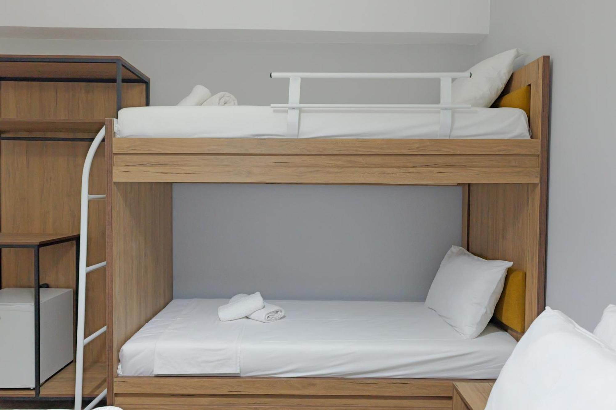 Hotel Holiday Sarandë Eksteriør bilde